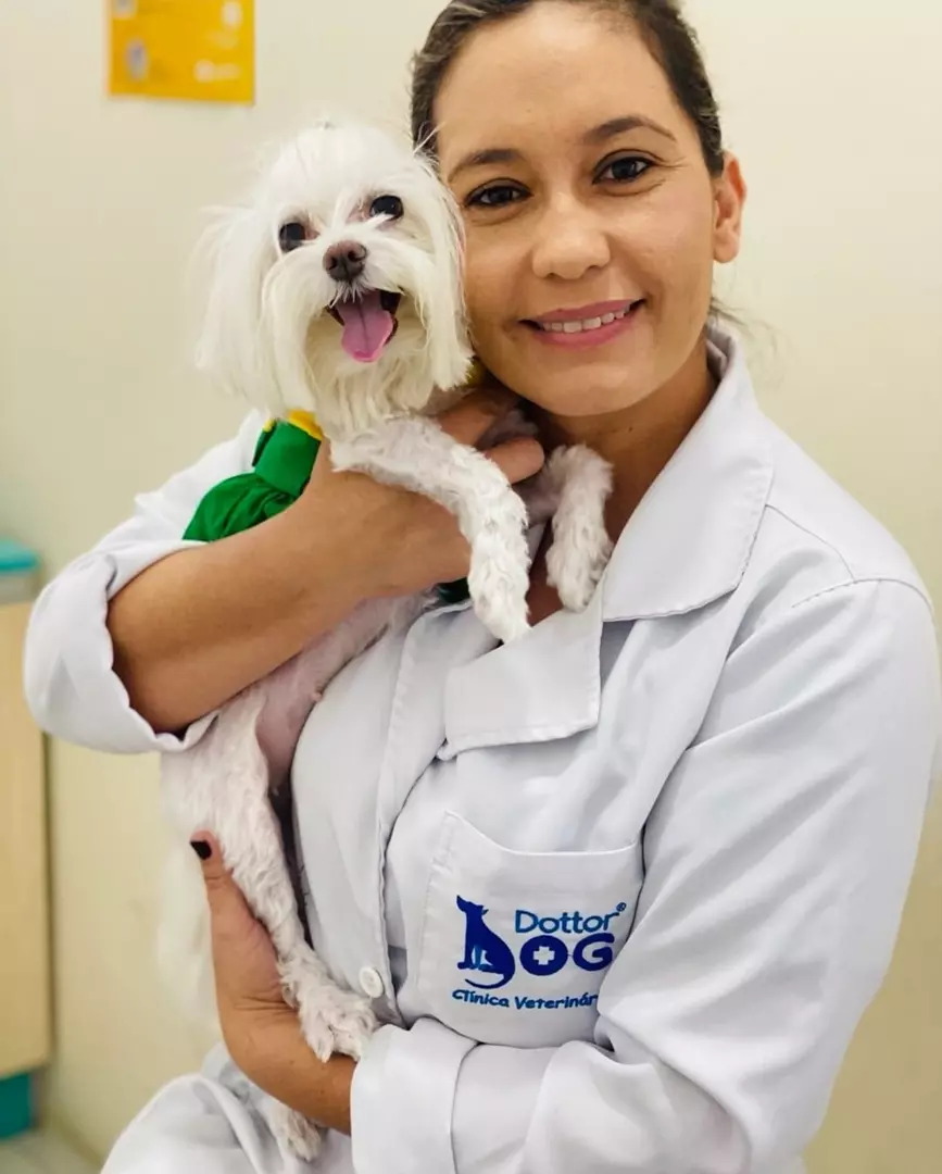 MAMÃE PET PARABENIZA  DRAº CRIS SANTATERRA PELO SEU ANIVERSÁRIO!